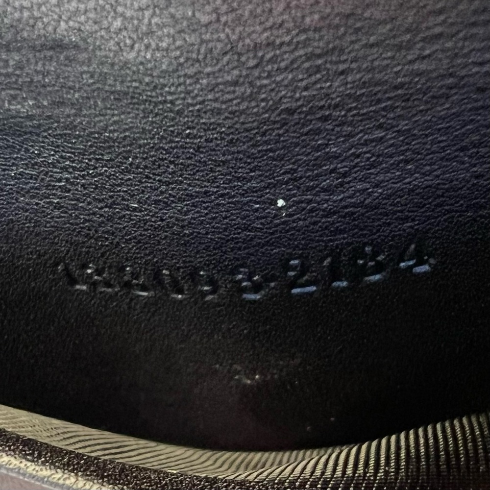 Gucci GG Leather Key Holder - Picture 6 of 6